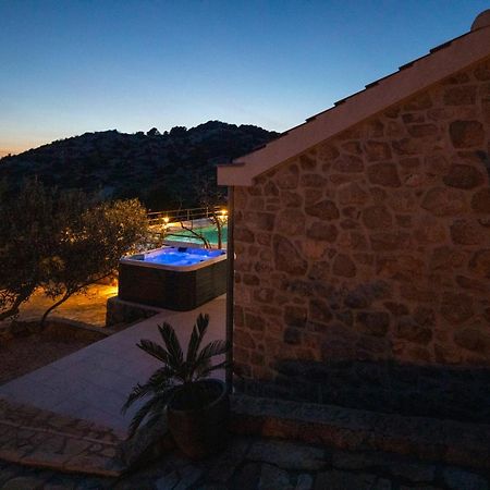 Holiday Home Svemir Драге Екстериор снимка