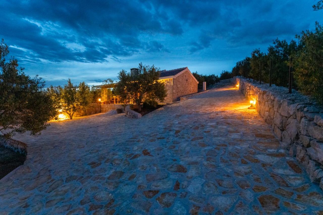Holiday Home Svemir Драге Екстериор снимка