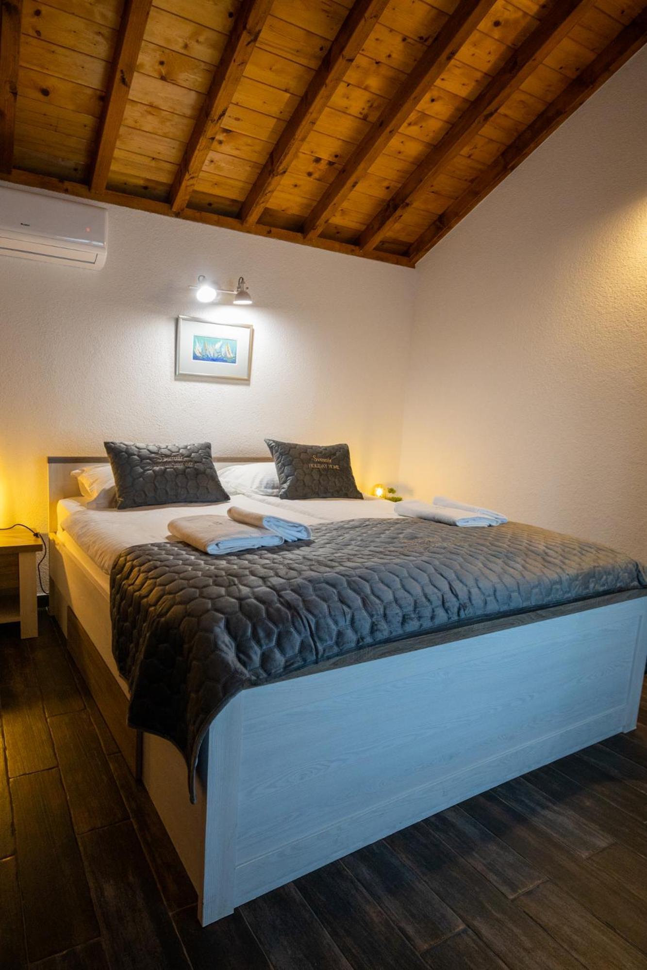 Holiday Home Svemir Драге Екстериор снимка