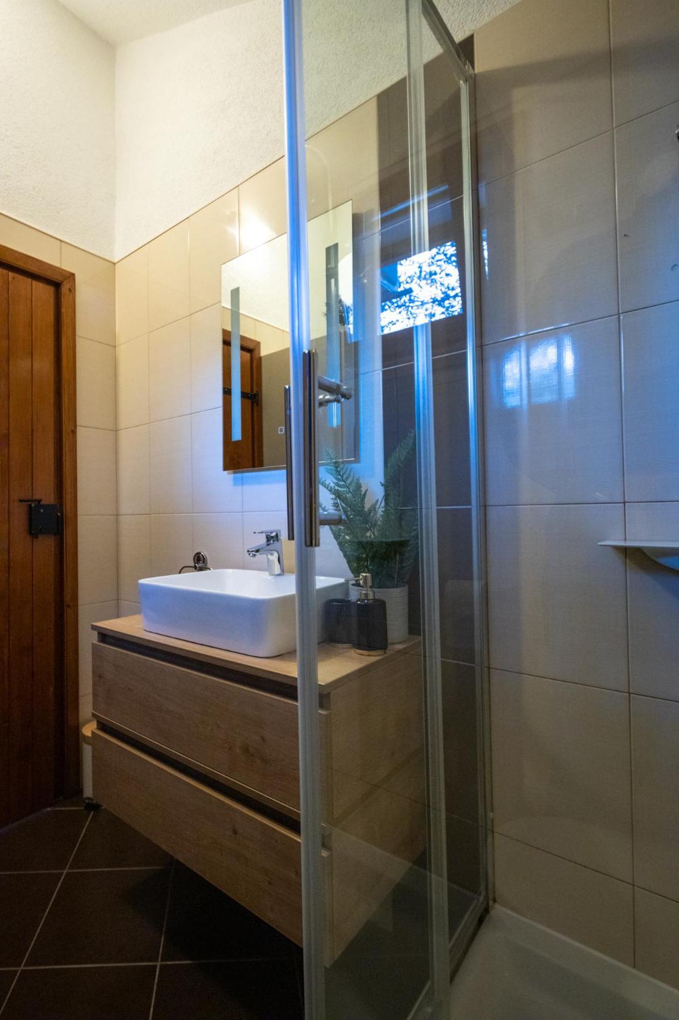 Holiday Home Svemir Драге Екстериор снимка