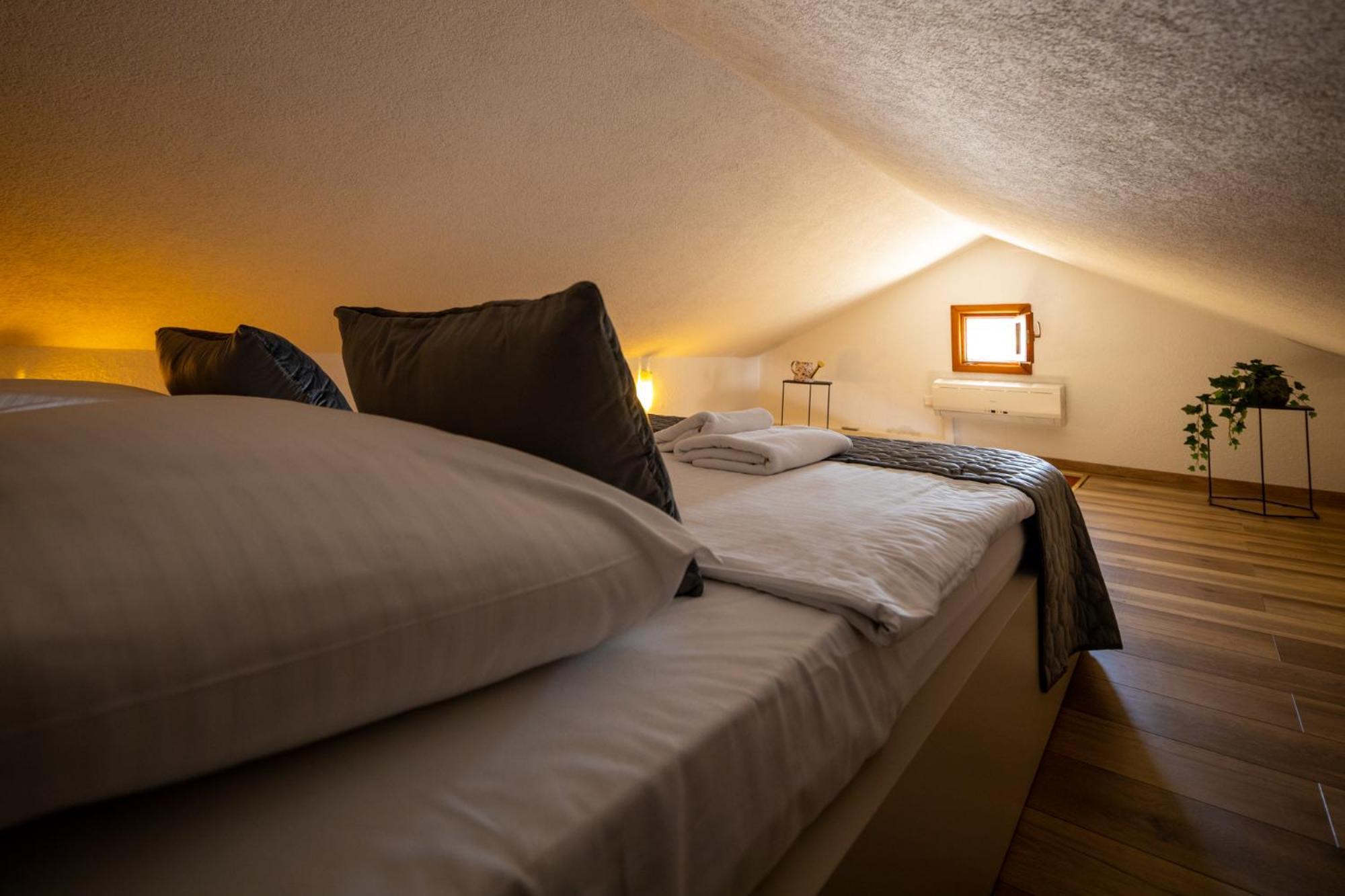 Holiday Home Svemir Драге Екстериор снимка
