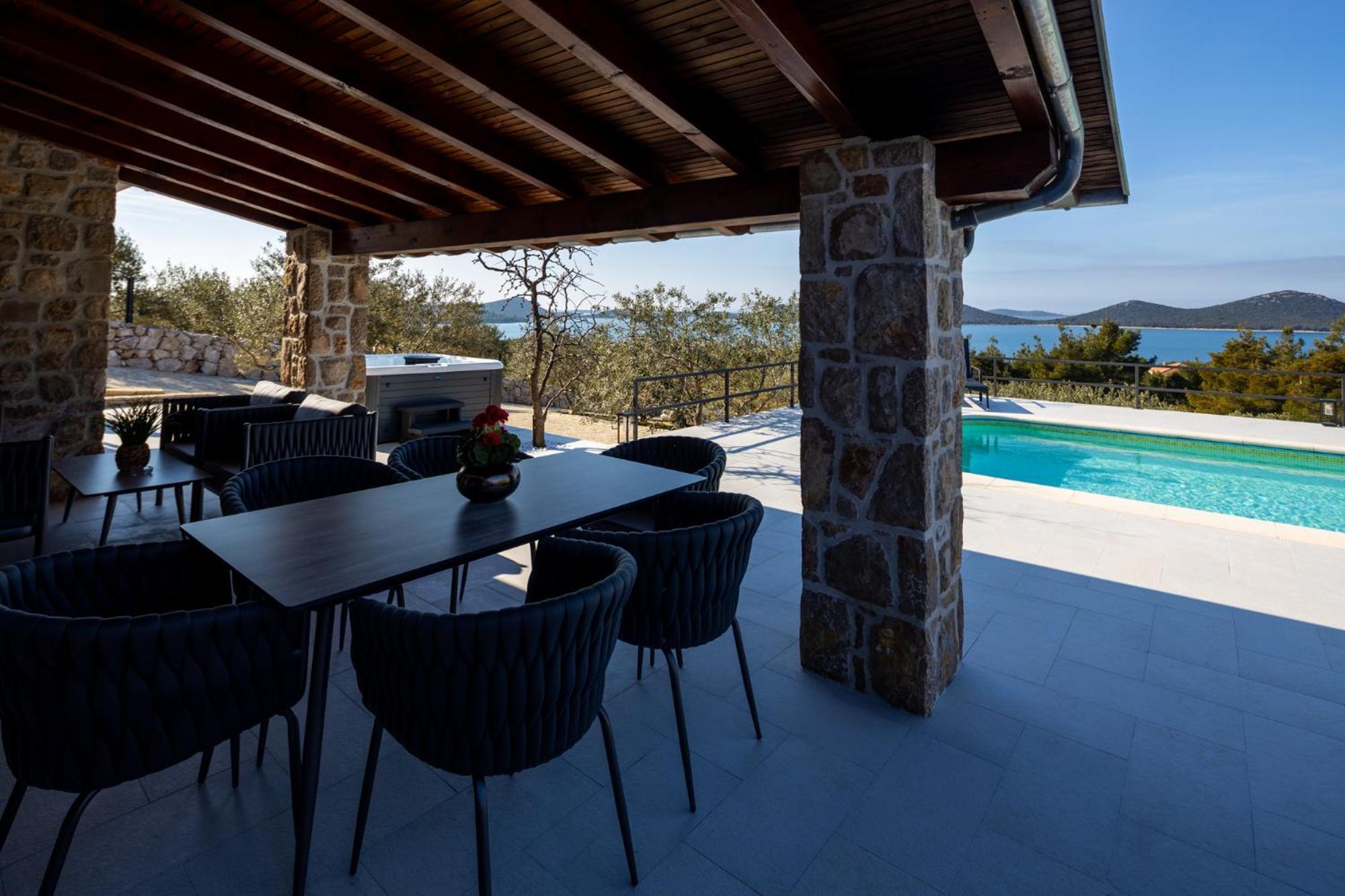 Holiday Home Svemir Драге Екстериор снимка