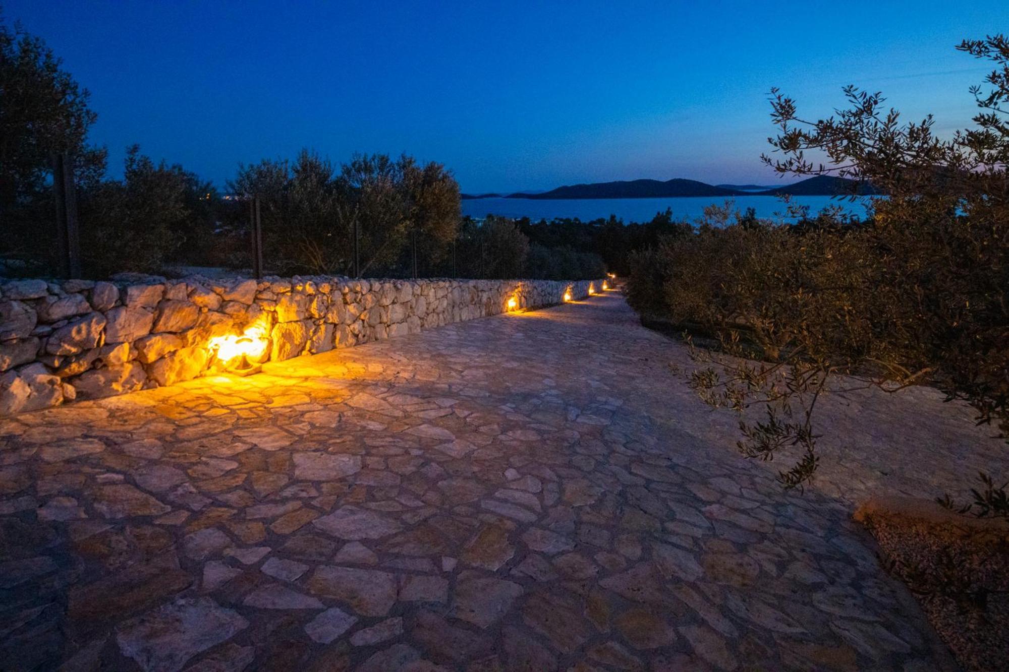 Holiday Home Svemir Драге Екстериор снимка